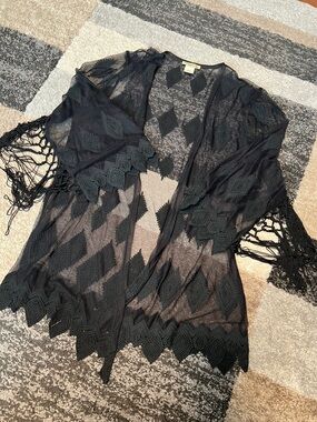 Vivid Importers lace fringe kimono, black, size L GUC!